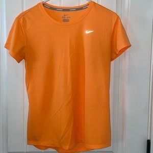 Nike Size Medium Dri-Fit Top
